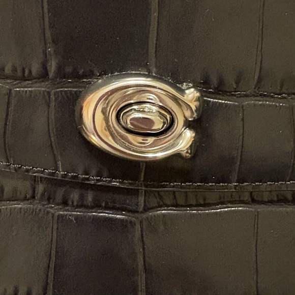 Like New Coach Leather Bag - Picture 6 of 9